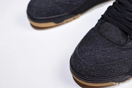 AO2571-001 Levi's 4 Jordan x Comfortable 'black' 535 Air 0628